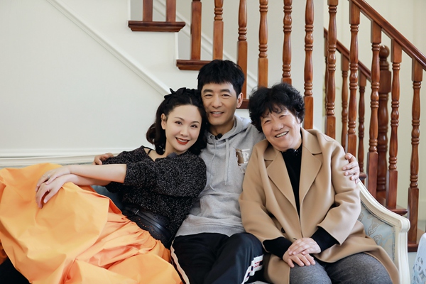 《婆婆和妈妈2》程莉莎成郭晓东“人形挂件” 陈松伶婆婆痛哭称愧对儿媳