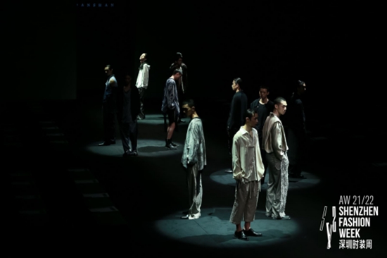 ʱƽ磬۽ҵ ʱװչʾƽ̨RUNWAY